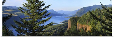 Observatory at a hill, Crown Point, Columbia River Gorge, Multnomah County, Oregon