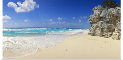 Rock formation on the coast, Cancun, Quintana Roo, Mexico
