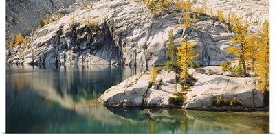 Rock formations along a lake, Alpine Lake, Washington State