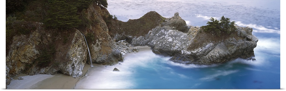 Rocks on the beach, McWay Falls, Julia Pfeiffer Burns State Park, Monterey County, Big Sur, California, USA