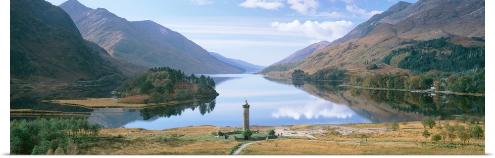 Scotland, Highlands, Loch Shiel Glenfinnan Monument, Reflection of cloud in the lake