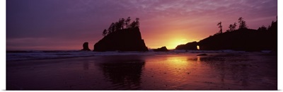 Silhouette of seastacks at sunset, Second Beach, Washington State,