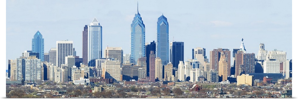 Panoramic photo of the cityscape of Philadelphia at daytime.