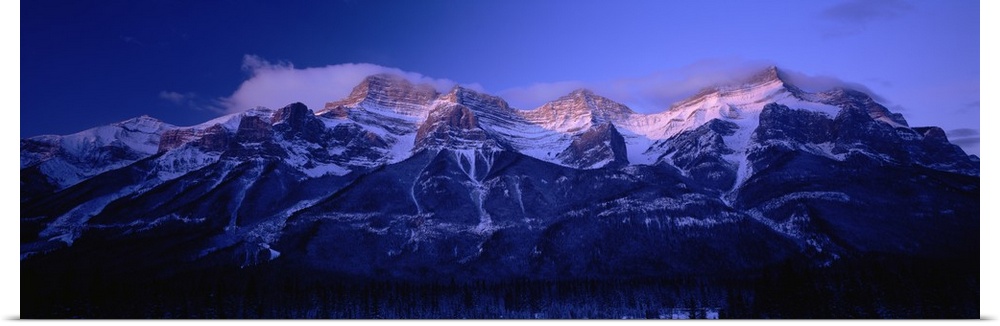Snowcapped mountains, Mt Rundle, Bow Valley, Banff National Park, Alberta, Canada