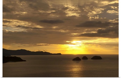 Sunset over the Pacific ocean, Bahia Hermosa, Gulf Of Papagayo, Guanacaste, Costa Rica