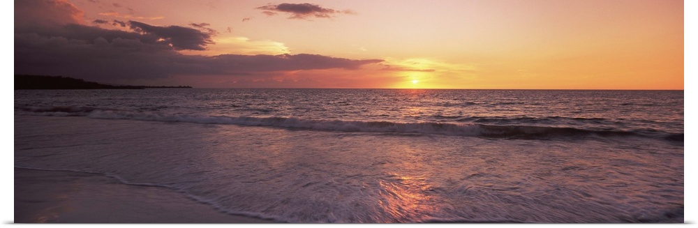 Sunset over the Pacific ocean, Hapuna Beach, Waimea, Hawaii County, Hawaii, USA