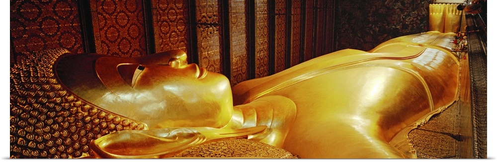 Thailand, Bangkok, Wat Po, Reclining Buddha