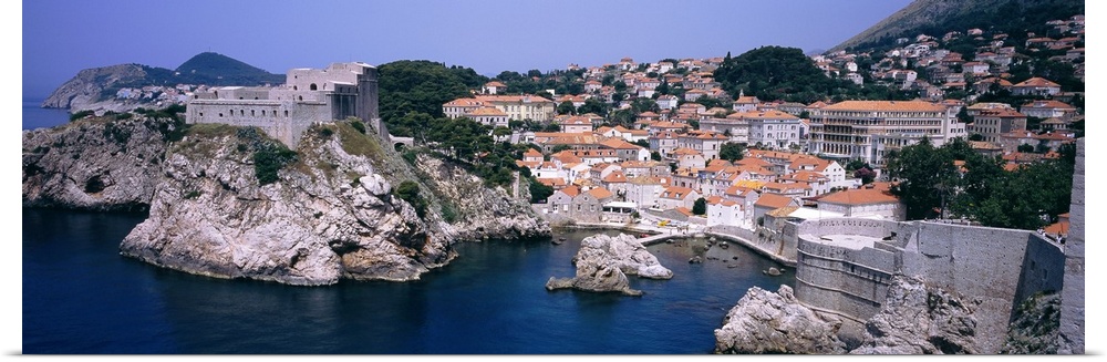 Town at the waterfront, Lovrijenac Fortress, Bokar Fortress, Dubrovnik, Croatia
