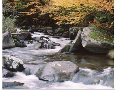 Vermont, East Barre, Water flowing through rocks
