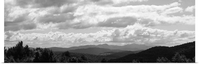 Vermont, Stowe, Green Mountains, View of mountain range