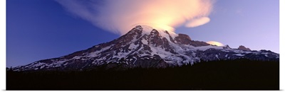 Washington, Mt. Rainier, Mt. Rainier National Park, Clouds over the mountain range