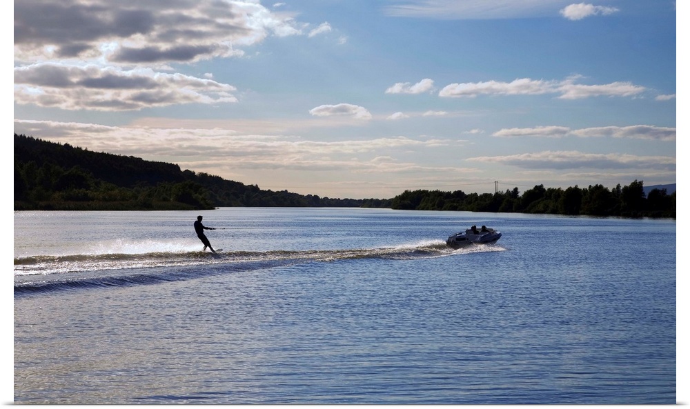 Water Ski ing on the River Suir, Fiddown, County Kilkenny, Ireland