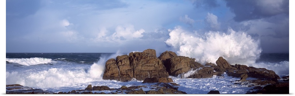 Waves breaking on the coast, Saint Guenole, Finistere, Brittany, France