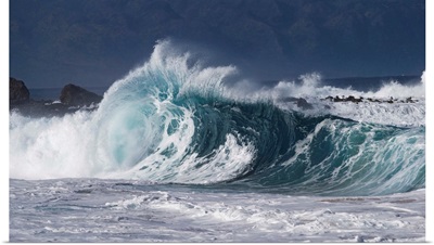 Waves in Pacific Ocean, Hawaii