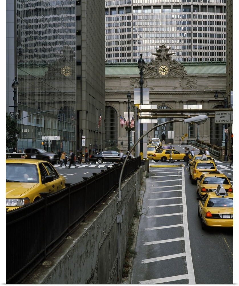 Yellow taxis on road viewed from Park Avenue Tunnel, Grand Central Terminal, Manhattan, New York City, New York State, USA
