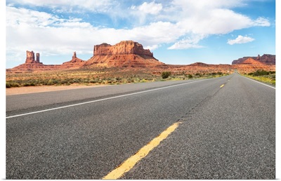 American West - On the Road in Monument Valley