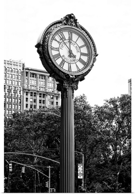 Black And White Manhattan Collection - Fifth Avenue Clock