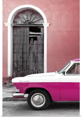 Cuba Fuerte Collection - Close-up of American Classic Car White and Dark Pink
