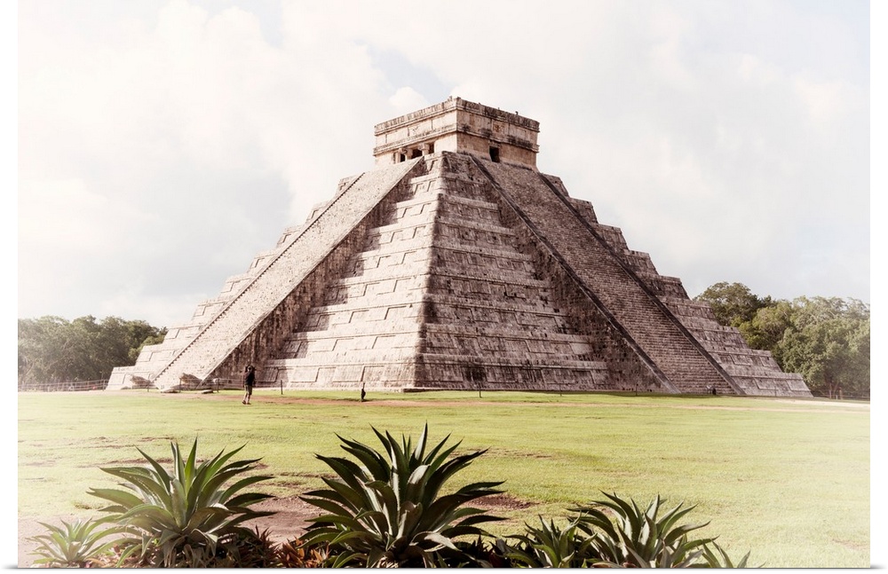 Photograph of the El Castillo Pyramid in Chichen Itza, Yucat?n, Mexico. From the Viva Mexico Collection.�