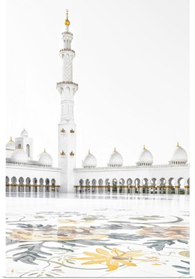 White Mosque - Courtyard Minaret