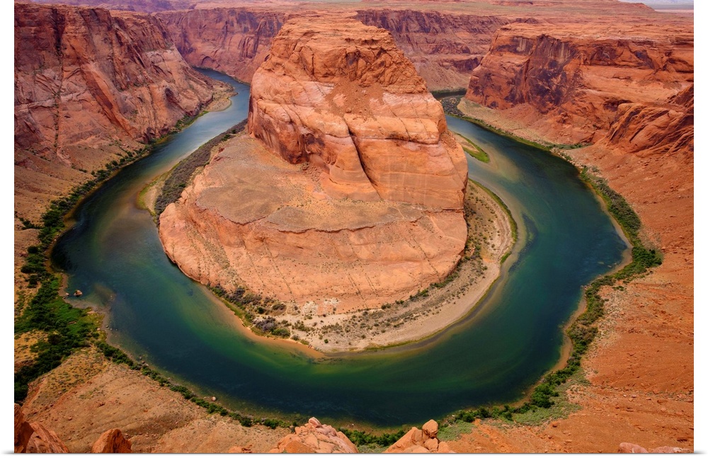 Photograph of horseshoe bend river in Arizona.