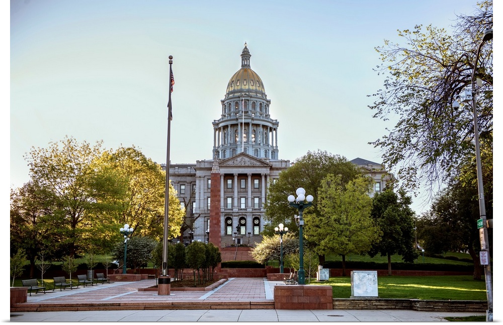 Photo of Colorado State Capitol building in Denver, Colorado.