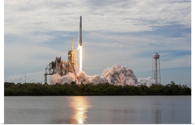 CRS-11 Mission, Falcon 9 Launch, Kennedy Space Center, Florida