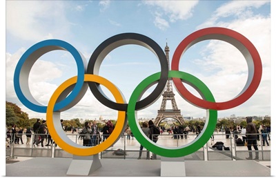 Eiffel Tower and the Olympic Rings