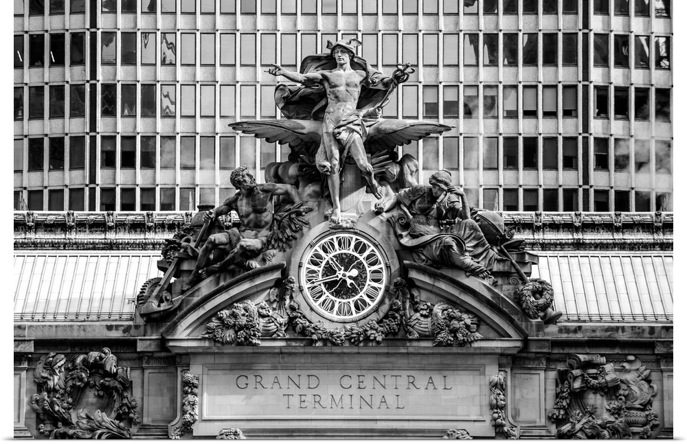 Mercury, Hercules, and Minerva sculptures on the Grand Central Terminal facade in New York city.