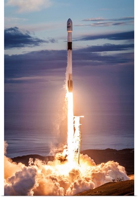 Iridium-8 Mission Falcon 9 Liftoff, Vandenberg Air Force Base, California