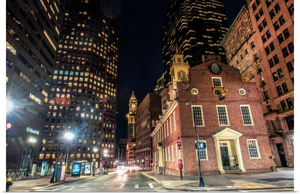 Photo of the historic building, Old State House in Boston, Massachusetts.