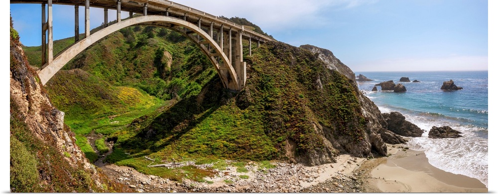 View of the Rocky Creek Bridge and the landscape of Monterey County, California.