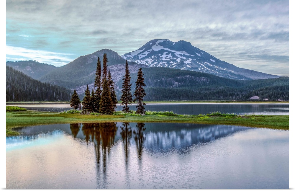View of South Sister peak near Sparks Lake in Deschutes National Forest in Oregon.