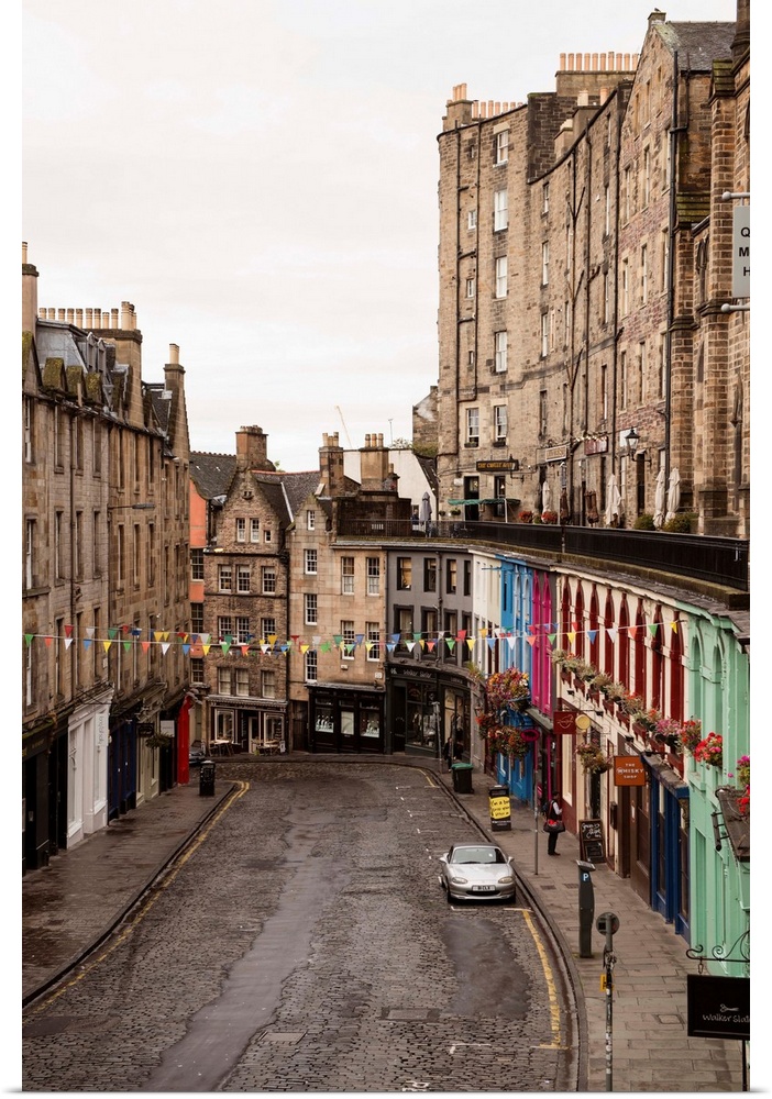Photograph of Victoria Street in the city centre of Edinburgh, Scotland.
