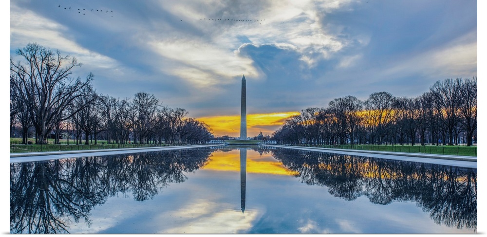 Washington Monument in Washington, DC at Sunrise