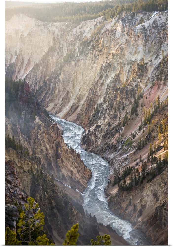 The Yellowstone River is part of the Missouri River and runs through the Yellowstone National Park.