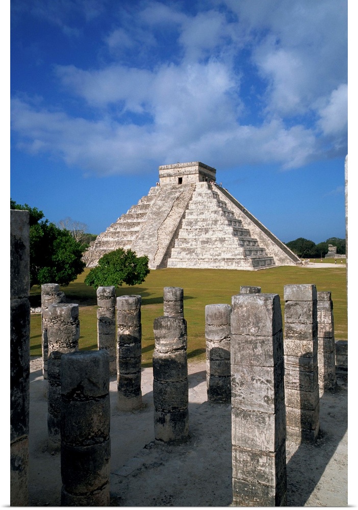 El Castillo from Mil Columnas, Grupo Delas, Chichen Itza, Yucatan, Mexico