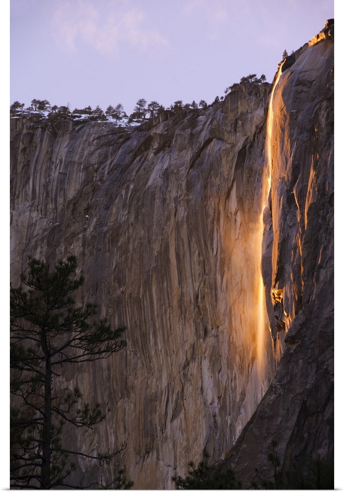 Horsetail Falls, Yosemite Valley, Yosemite National Park, California