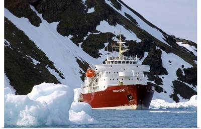 Ice-breaker tour ship, Krossfjorden icebergs, Svalbard, Norway