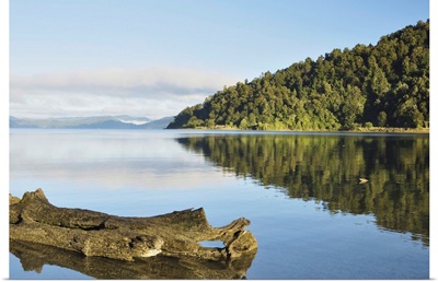 Lake Waikaremoana, Te Urewera National Park, Bay of Plenty, North Island, New Zealand