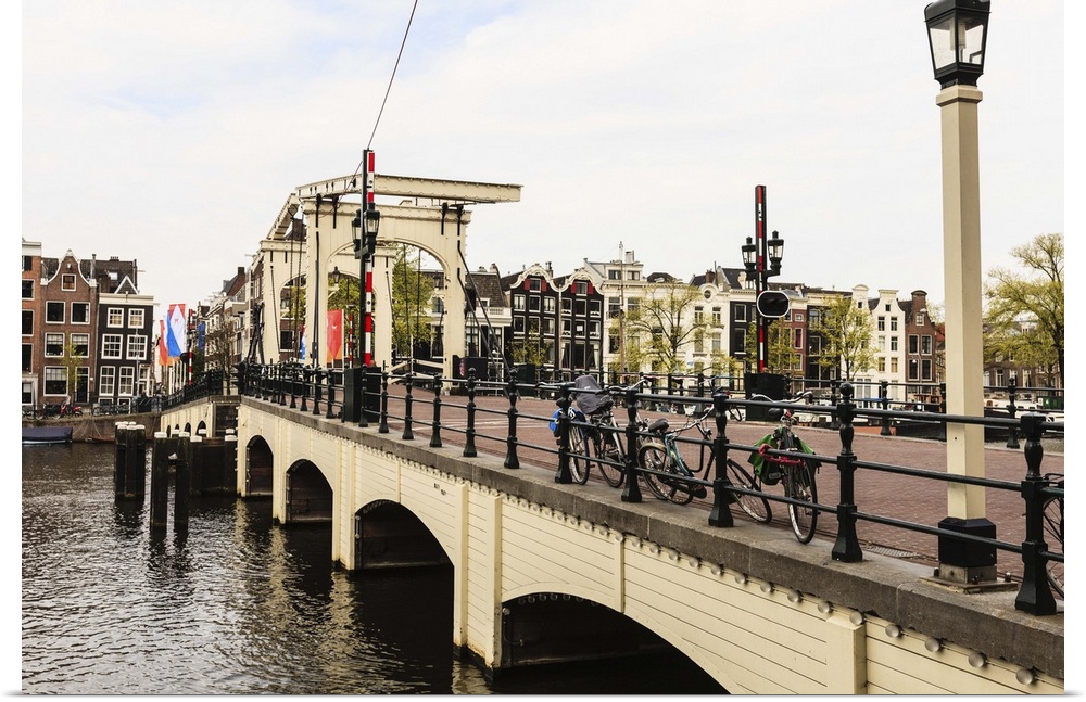 Magere Brug (the Skinny Bridge), Amsterdam, Netherlands, Europe.