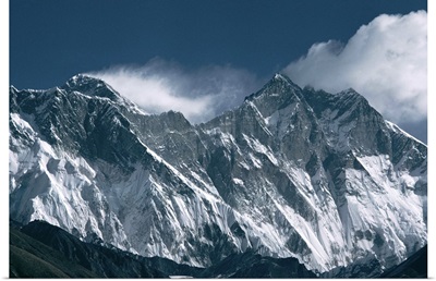 Mount Everest, seen over Nuptse ridge, Himalayas, Nepal, Asia
