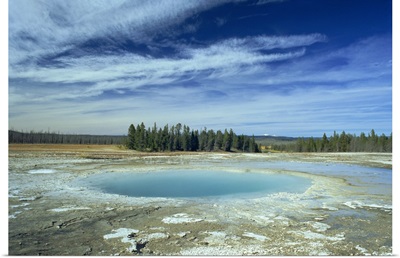 Opal Pool, Midway Geyser Basin, Yellowstone National Park, Wyoming, USA