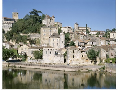 Puy d'Eveque and River Lot, Lot, Aquitaine, France