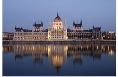 River Danube and Parliament building, Budapest, Hungary