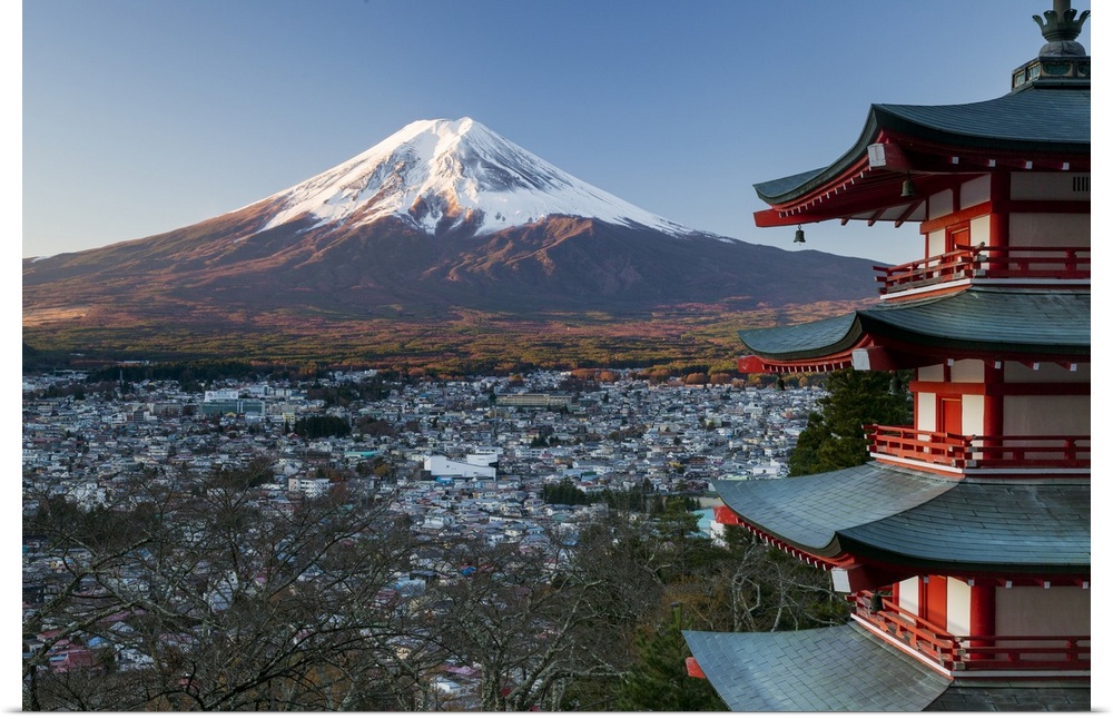 Snowy Mount Fuji and Chureito Pagoda at Arakura-yama Sengen-koen Park, Fujiyoshida, Shizuoka, Honshu, Japan, Asia