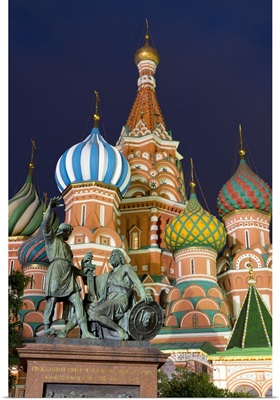 St. Basil's Cathedral and the statue of Kuzma Minin and Dmitry Posharsky lit up at night
