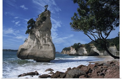 Te Horo rock, Cathedral Cove, Coromandel Peninsula, New Zealand