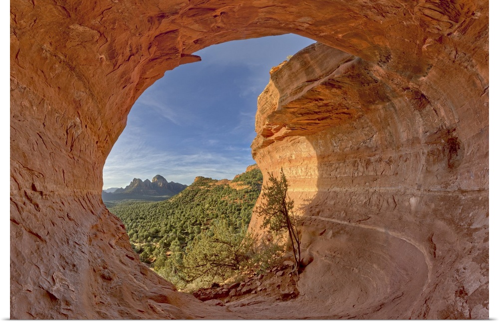 The Birthing Cave on the side of Mescal Mountain where Indian women came to give birth in ancient times, Sedona, Arizona, ...