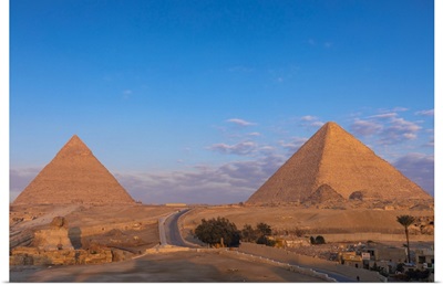 The Great Sphinx Of Giza And The Pyramid Of Khafre And Great Pyramid, Giza, Egypt